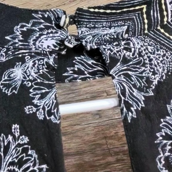 Free People Black and White Patterned Blouse - Picture 4 of 10